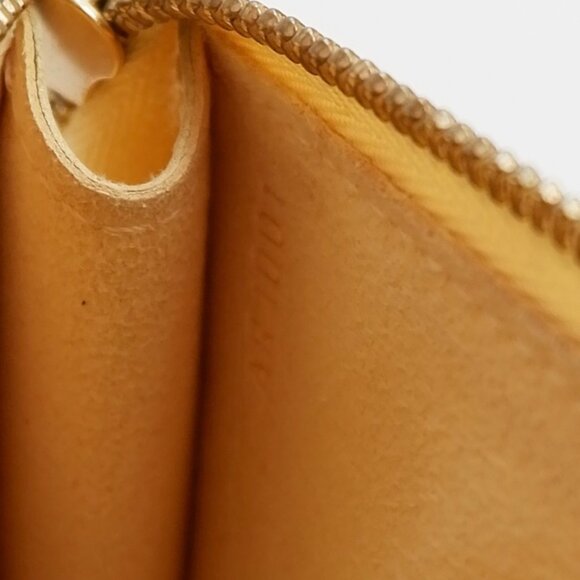 Authentic Preowned Louis Vuitton Beige Epi Leather Pochette Shoulder Bag - Picture 13 of 14